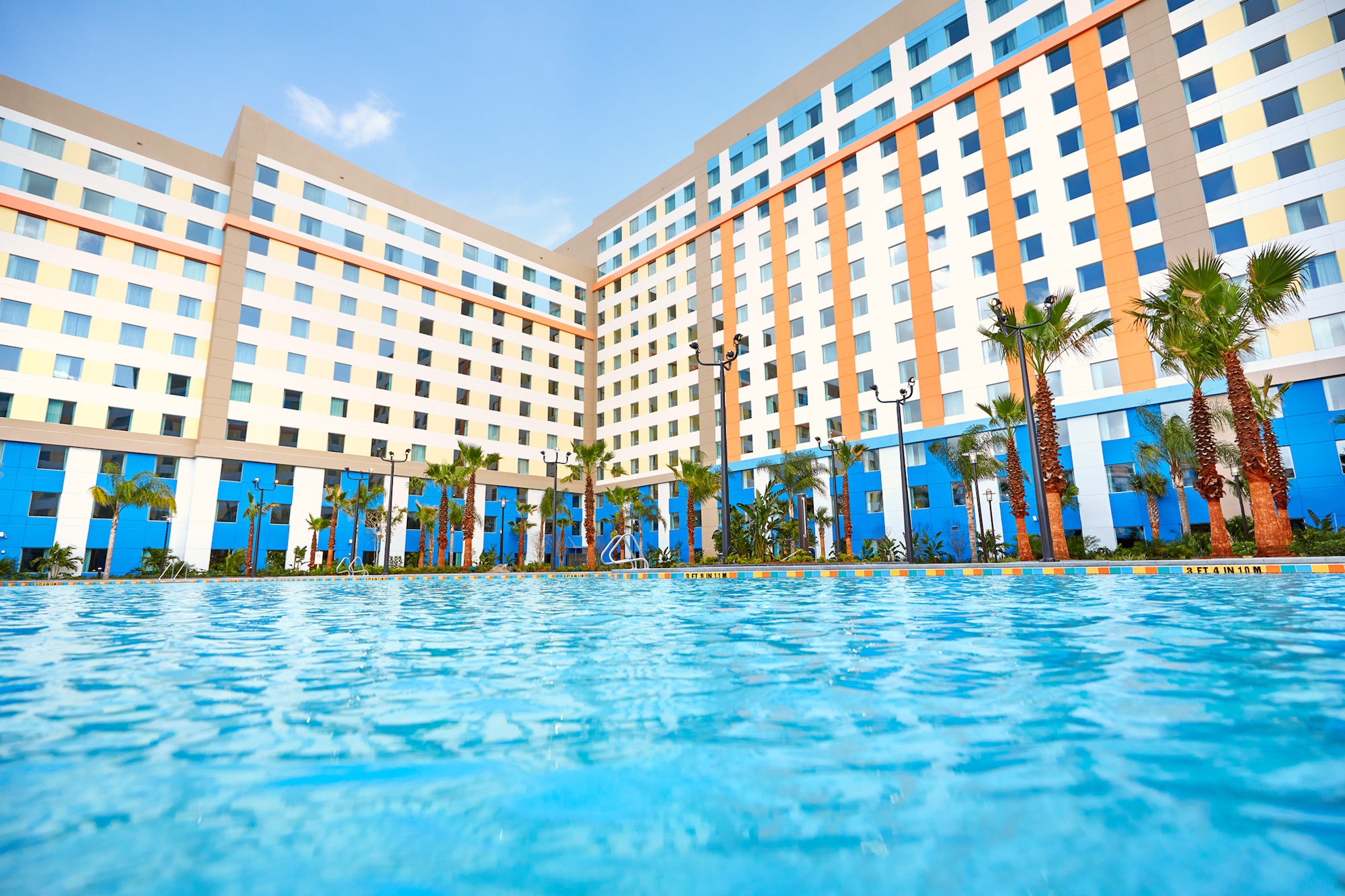 Universal's Endless Summer Resort - Dockside Inn and Suites Pool